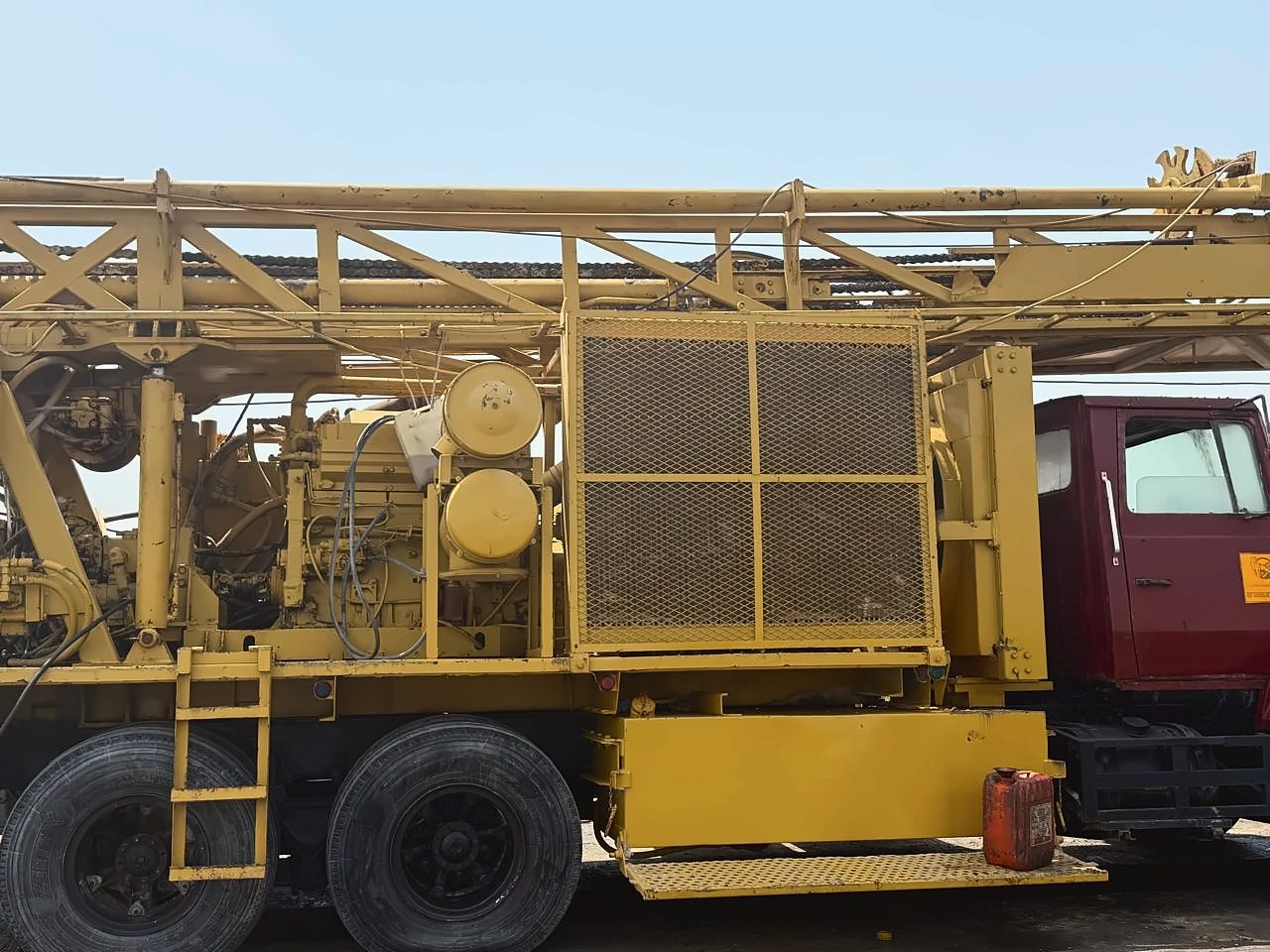 Power pack of a truck-mounted drilling rig