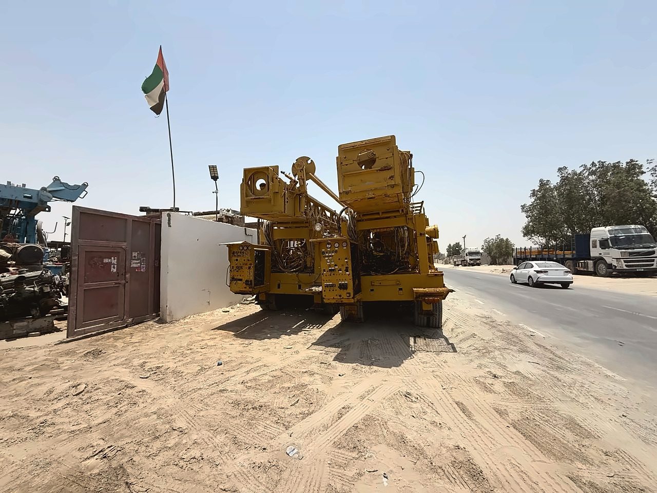 Truck-mounted drilling rigs, rear view